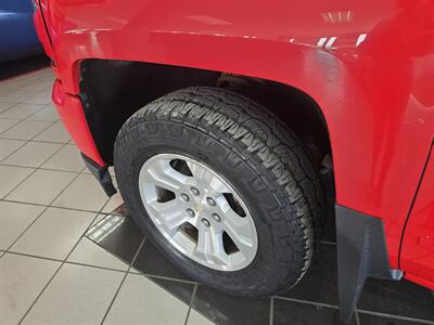 2017 Chevrolet Silverado 1500 LT EXTENDED CAB 4X4   - Photo 29 - Hamilton, OH 45015