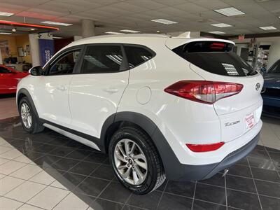 2018 Hyundai Tucson SEL 4DR CROSSOVER AWD - Photo 8 - Hamilton, OH 45015