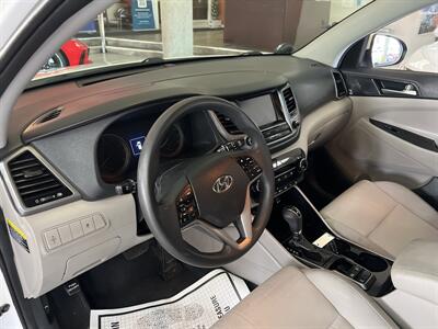 2018 Hyundai Tucson SEL 4DR CROSSOVER AWD - Photo 11 - Hamilton, OH 45015