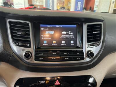 2018 Hyundai Tucson SEL 4DR CROSSOVER AWD - Photo 15 - Hamilton, OH 45015