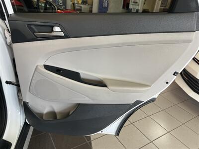 2018 Hyundai Tucson SEL 4DR CROSSOVER AWD - Photo 22 - Hamilton, OH 45015