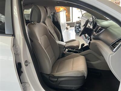 2018 Hyundai Tucson SEL 4DR CROSSOVER AWD - Photo 24 - Hamilton, OH 45015