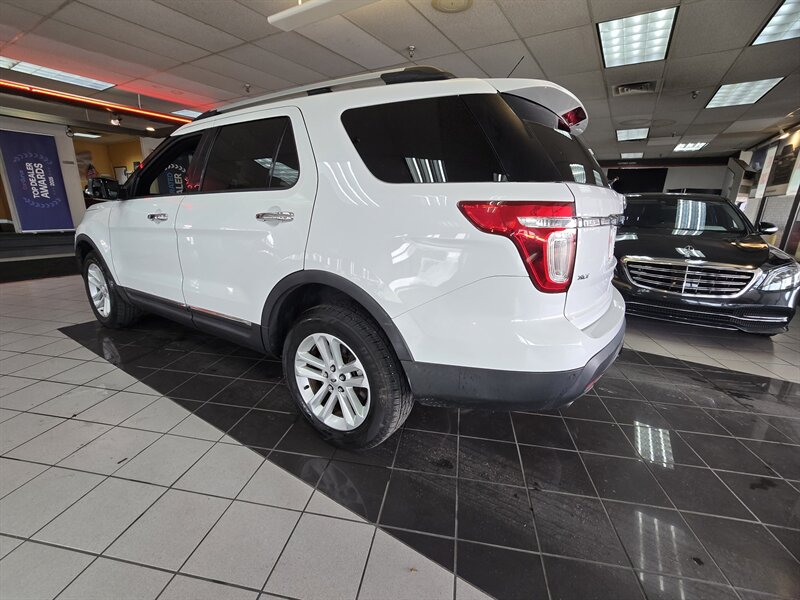 2015 Ford Explorer XLT 4DR SUV AWD - Photo 6 - Hamilton, OH 45015
