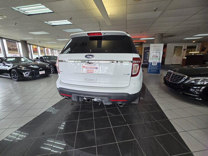 2015 Ford Explorer XLT 4DR SUV AWD - Photo 5 - Hamilton, OH 45015