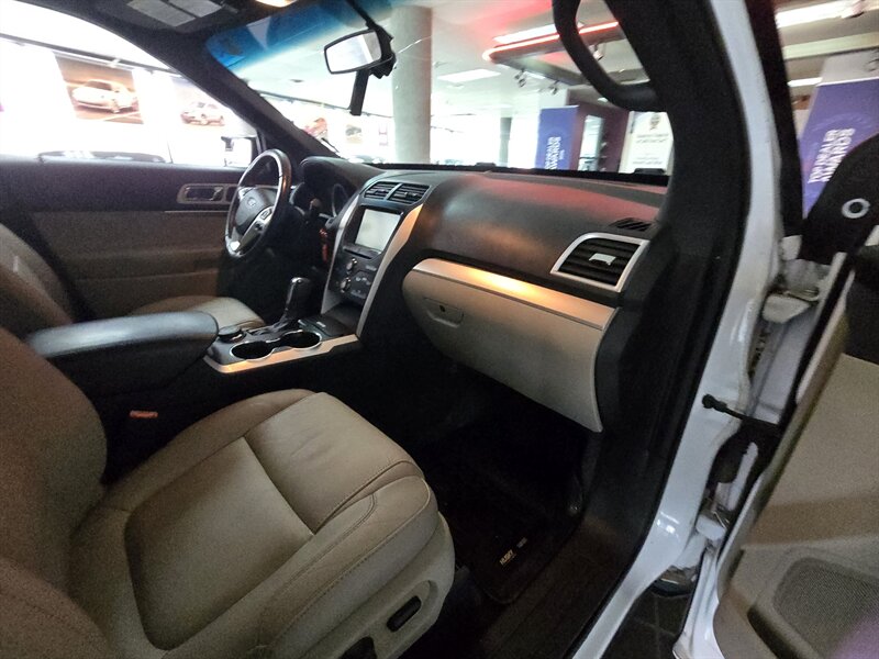 2015 Ford Explorer XLT 4DR SUV AWD - Photo 15 - Hamilton, OH 45015
