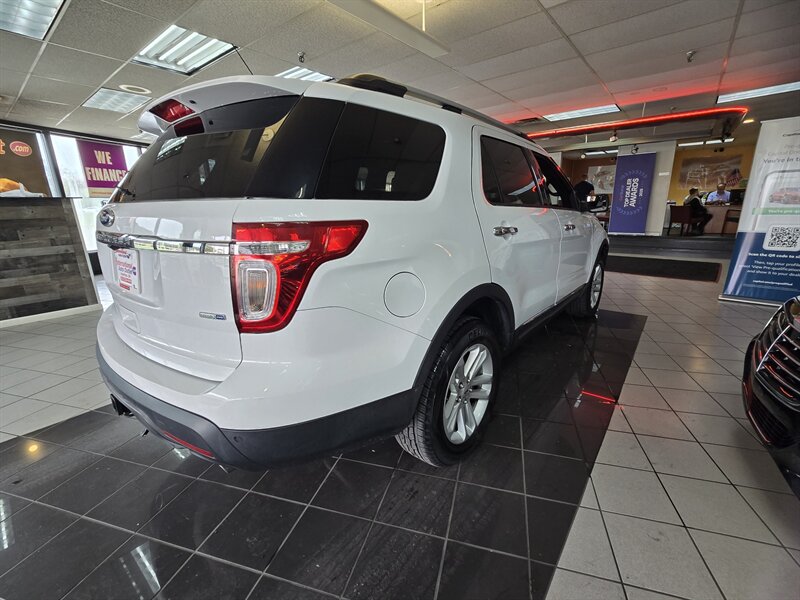 2015 Ford Explorer XLT 4DR SUV AWD - Photo 4 - Hamilton, OH 45015