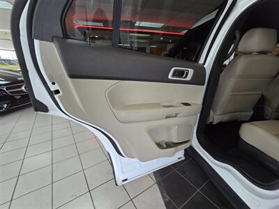 2015 Ford Explorer XLT 4DR SUV AWD - Photo 10 - Hamilton, OH 45015
