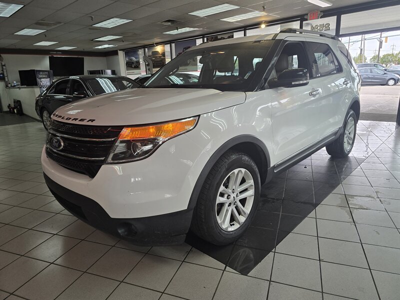 2015 Ford Explorer XLT 4DR SUV AWD   - Photo 1 - Hamilton, OH 45015