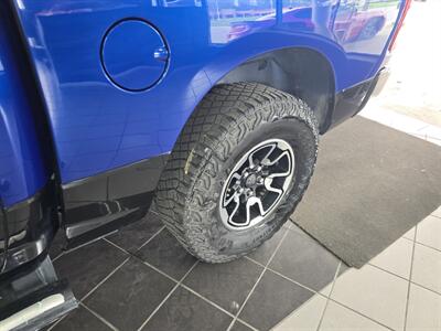 2017 RAM 1500 Rebel 4DR CREW CAB 4X4/HEMI   - Photo 33 - Hamilton, OH 45015