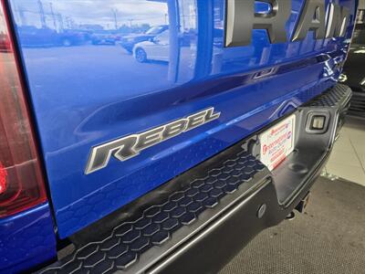 2017 RAM 1500 Rebel 4DR CREW CAB 4X4/HEMI   - Photo 29 - Hamilton, OH 45015