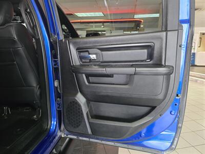 2017 RAM 1500 Rebel 4DR CREW CAB 4X4/HEMI   - Photo 17 - Hamilton, OH 45015