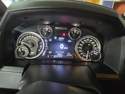 2017 RAM 1500 Rebel 4DR CREW CAB 4X4/HEMI   - Photo 27 - Hamilton, OH 45015