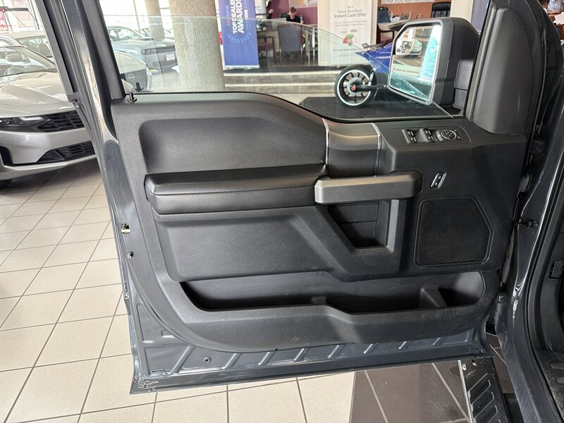 2016 Ford F-150 XLT - Photo 15 - Hamilton, OH 45015