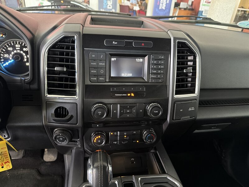 2016 Ford F-150 XLT - Photo 12 - Hamilton, OH 45015