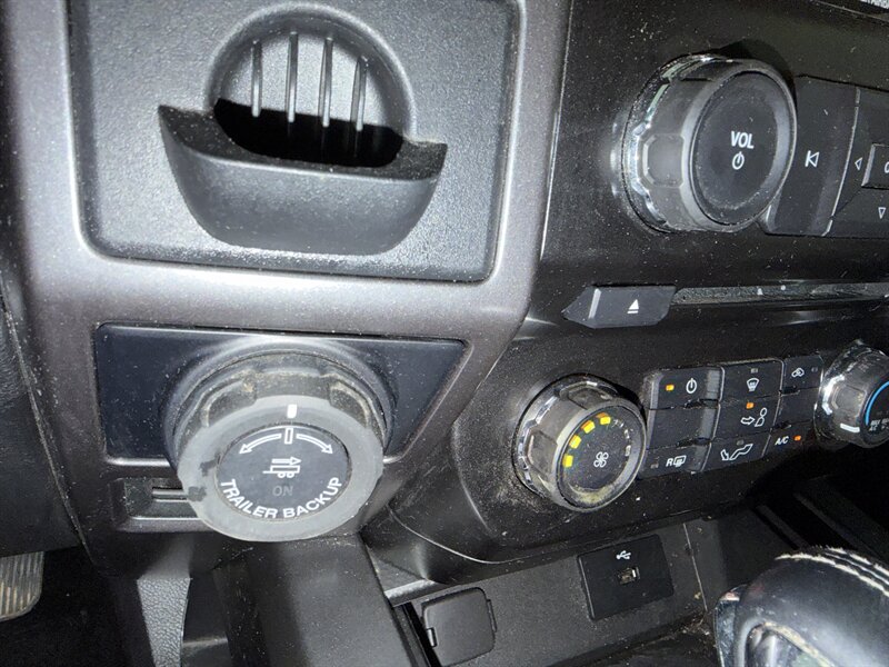 2016 Ford F-150 XLT - Photo 14 - Hamilton, OH 45015
