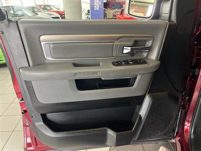 2019 RAM 1500 Big Horn/CREW CAB/HEMI/4X4   - Photo 17 - Hamilton, OH 45015