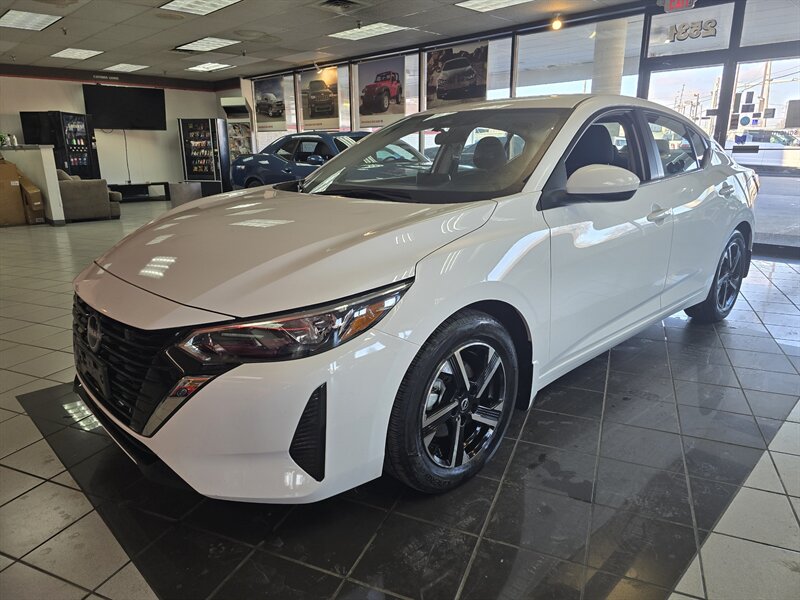 2025 Nissan Sentra SV 4DR SEDAN   - Photo 1 - Hamilton, OH 45015