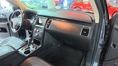 2015 Ford Flex SEL  4DR CROSSOVER   - Photo 25 - Hamilton, OH 45015