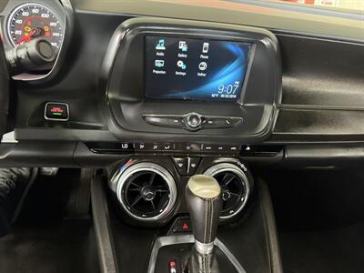 2017 Chevrolet Camaro LT   - Photo 15 - Hamilton, OH 45015