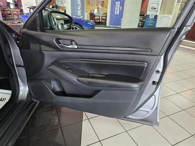 2020 Nissan Altima 2.5 S 4DR SEDAN - Photo 12 - Hamilton, OH 45015