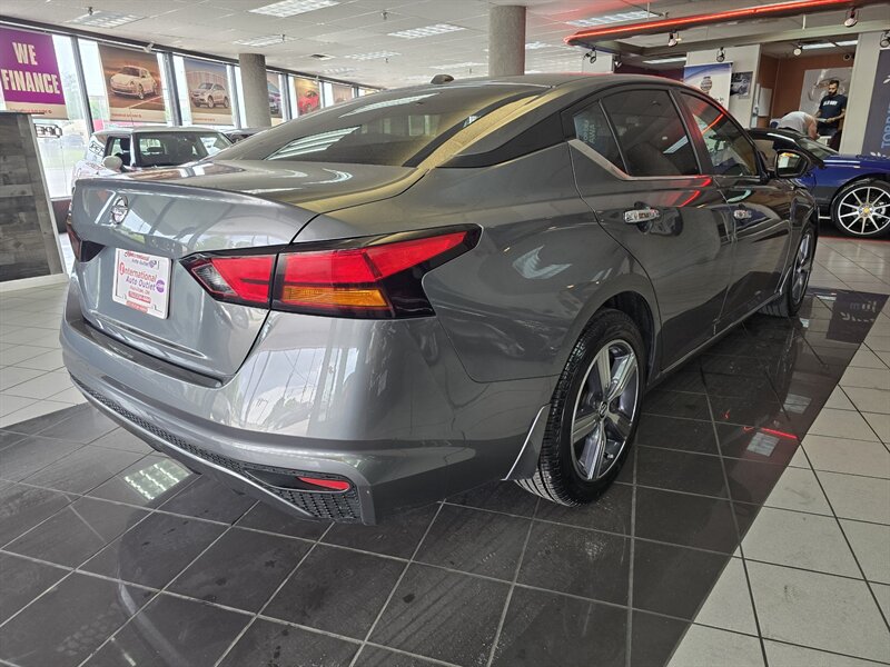 2020 Nissan Altima 2.5 S 4DR SEDAN - Photo 4 - Hamilton, OH 45015