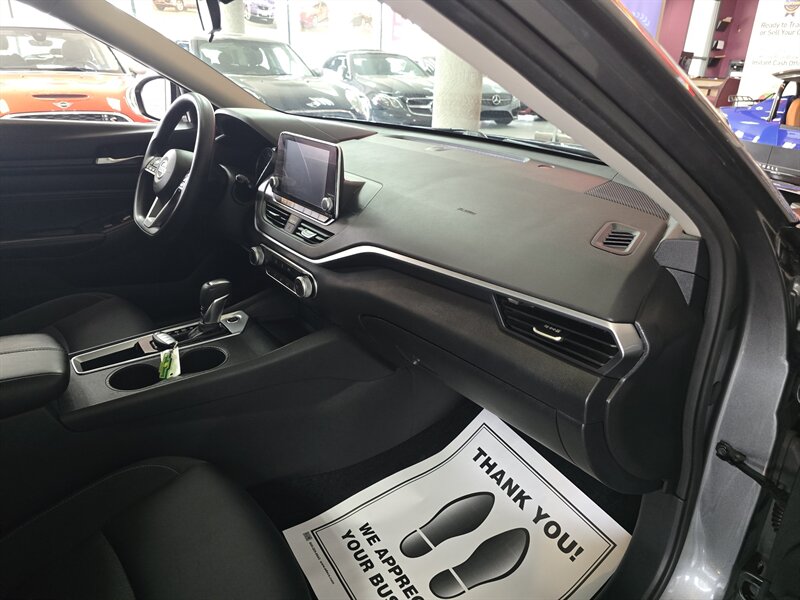 2020 Nissan Altima 2.5 S 4DR SEDAN - Photo 13 - Hamilton, OH 45015