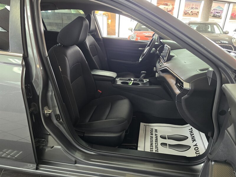 2020 Nissan Altima 2.5 S 4DR SEDAN - Photo 14 - Hamilton, OH 45015
