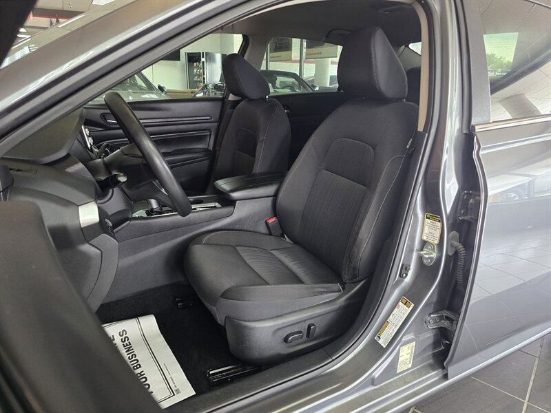 2020 Nissan Altima 2.5 S 4DR SEDAN - Photo 9 - Hamilton, OH 45015