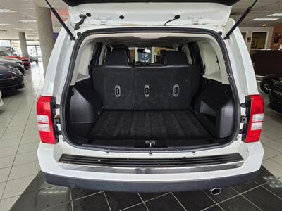 2017 Jeep Patriot High Altitude 4DR SUV   - Photo 28 - Hamilton, OH 45015