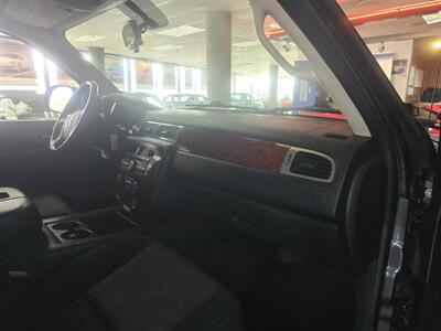 2011 Chevrolet Avalanche LS 4dr Crew Cab 4X4 - Photo 12 - Hamilton, OH 45015