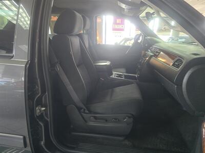 2011 Chevrolet Avalanche LS 4dr Crew Cab 4X4 - Photo 13 - Hamilton, OH 45015