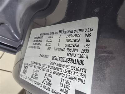 2011 Chevrolet Avalanche LS 4dr Crew Cab 4X4 - Photo 32 - Hamilton, OH 45015