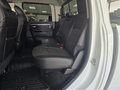 2017 RAM 1500 Night 4DR CREW CAB 4X4/V8   - Photo 9 - Hamilton, OH 45015