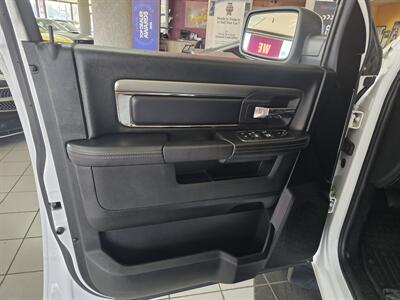 2017 RAM 1500 Night 4DR CREW CAB 4X4/V8   - Photo 5 - Hamilton, OH 45015