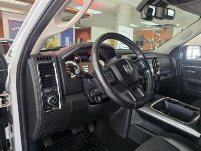2017 RAM 1500 Night 4DR CREW CAB 4X4/V8   - Photo 6 - Hamilton, OH 45015