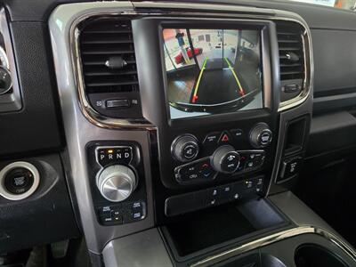 2017 RAM 1500 Night 4DR CREW CAB 4X4/V8   - Photo 21 - Hamilton, OH 45015