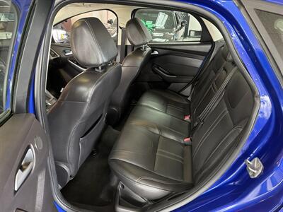 2013 Ford Focus Titanium 4DR HATCHBACK   - Photo 20 - Hamilton, OH 45015