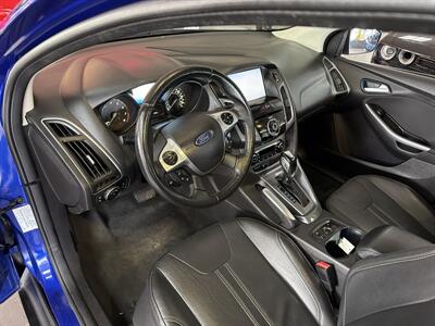 2013 Ford Focus Titanium 4DR HATCHBACK   - Photo 11 - Hamilton, OH 45015