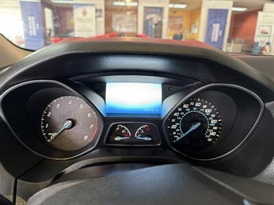 2013 Ford Focus Titanium 4DR HATCHBACK   - Photo 12 - Hamilton, OH 45015