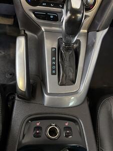 2013 Ford Focus Titanium 4DR HATCHBACK   - Photo 16 - Hamilton, OH 45015