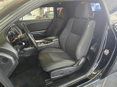 2017 Dodge Challenger R/T 2DR COUPE   - Photo 9 - Hamilton, OH 45015