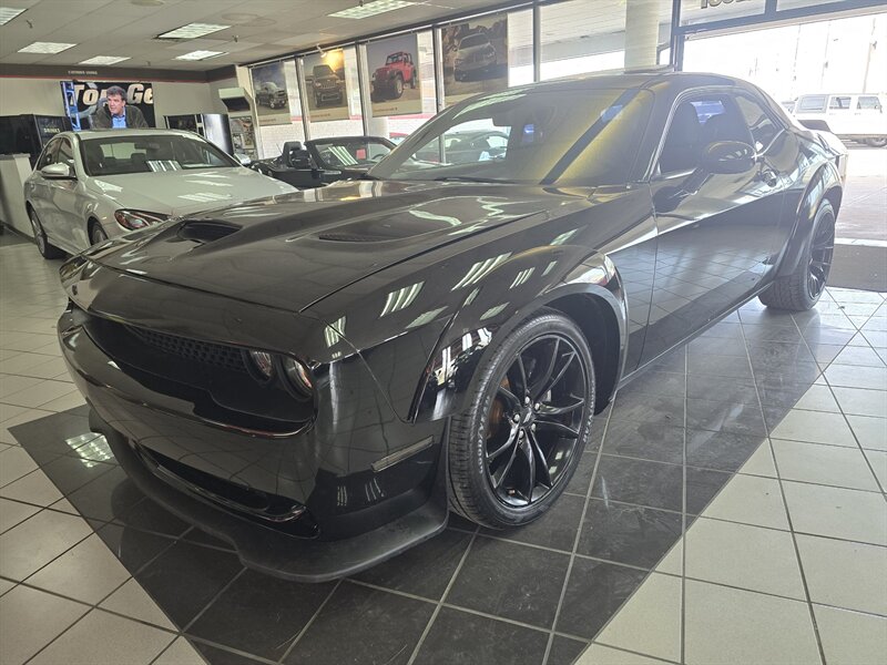 2017 Dodge Challenger R/T 2DR COUPE   - Photo 1 - Hamilton, OH 45015