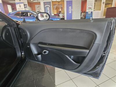 2017 Dodge Challenger R/T 2DR COUPE   - Photo 11 - Hamilton, OH 45015