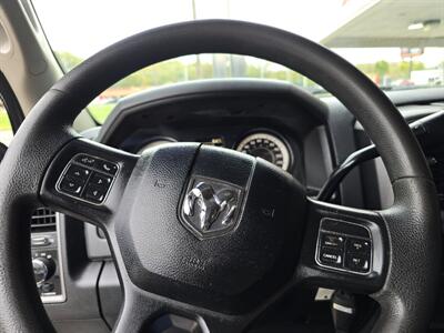 2018 RAM 2500 Tradesman 4DR CREW CAB 4X4/HEMI   - Photo 21 - Hamilton, OH 45015