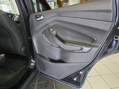 2014 Ford Escape SE 4DR SUV   - Photo 13 - Hamilton, OH 45015