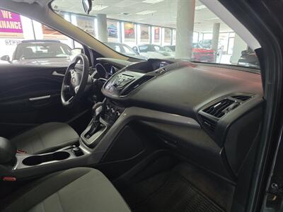 2014 Ford Escape SE 4DR SUV   - Photo 11 - Hamilton, OH 45015