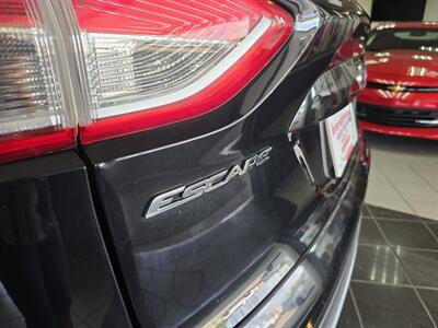 2014 Ford Escape SE 4DR SUV   - Photo 24 - Hamilton, OH 45015