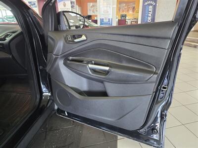 2014 Ford Escape SE 4DR SUV   - Photo 10 - Hamilton, OH 45015
