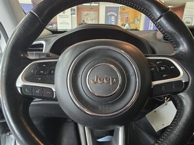 2015 Jeep Renegade Latitude 4DR SUV - Photo 22 - Hamilton, OH 45015