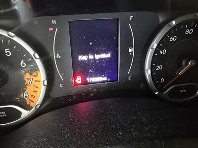2015 Jeep Renegade Latitude 4DR SUV - Photo 24 - Hamilton, OH 45015